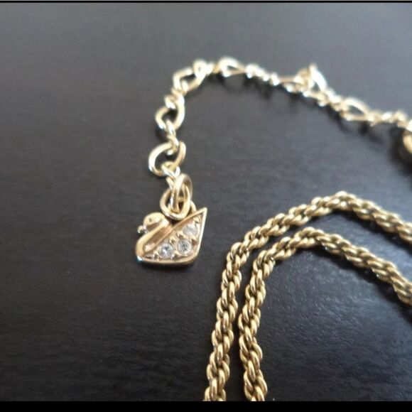 SIGNED SWAROVSKI SWAN 17.5" NECKLACE EXCELLENT CONDITION - Picture 2 of 7